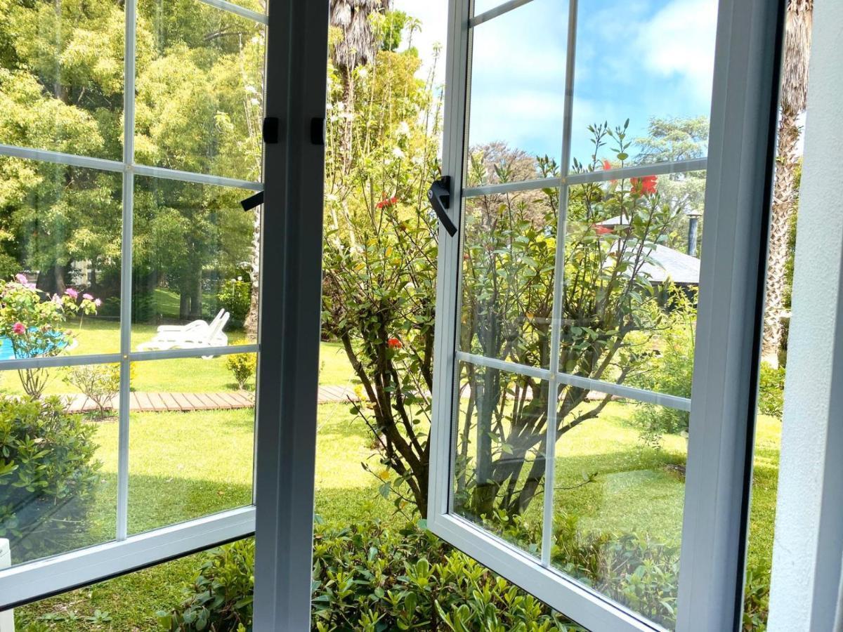 Parque Hotel Jean Clevers بونتا دل استي المظهر الخارجي الصورة A window with double glazing